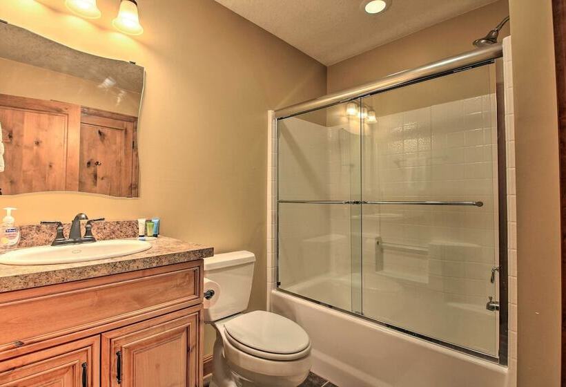 Lakefront Giants Ridge Retreat Near Ski & Golf!