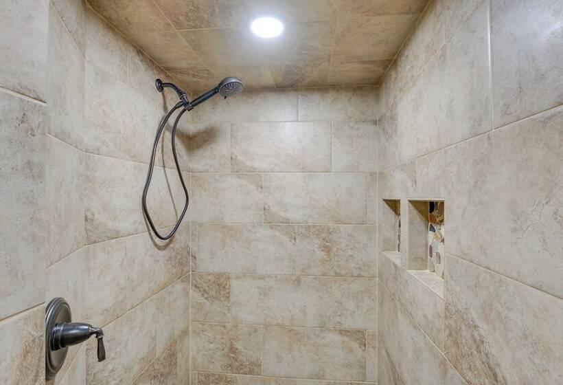 Lakefront Maine Retreat W/ Deck, Dock & Fire Pit!