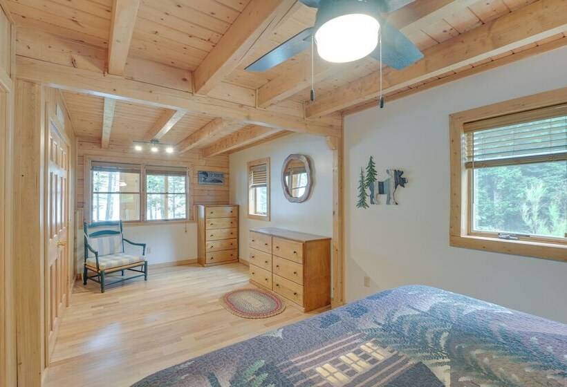 Lakefront Maine Retreat W/ Deck, Dock & Fire Pit!