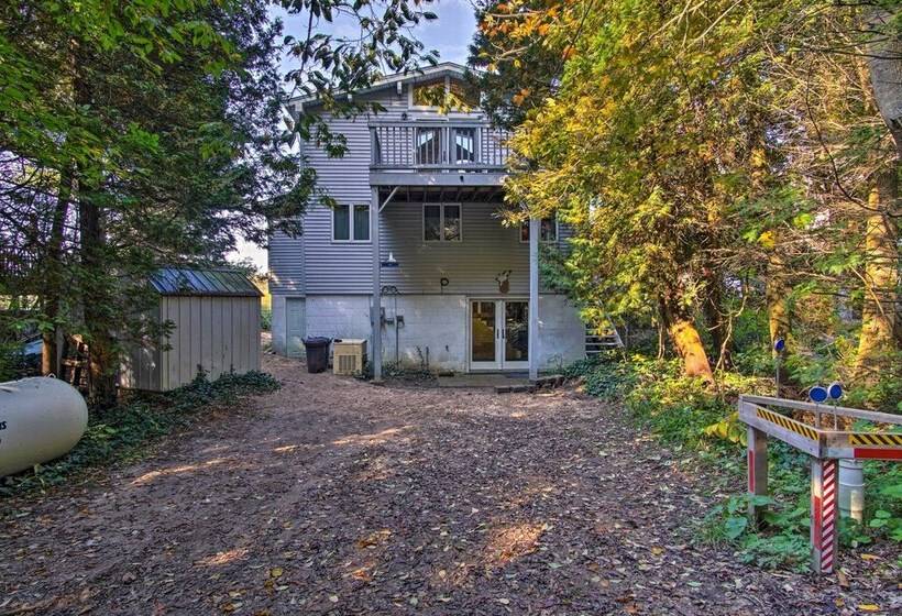 Lakefront Montague Cottage W/ Deck & Beach!