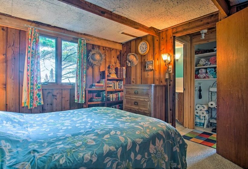 Lakefront Montague Cottage W/ Deck & Beach!