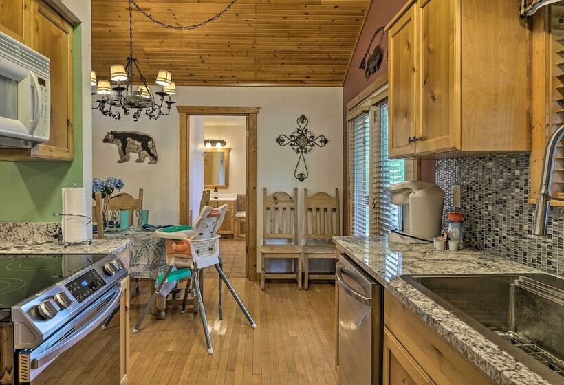 Lakeside Branson West Abode W/ Deck & Pool Access
