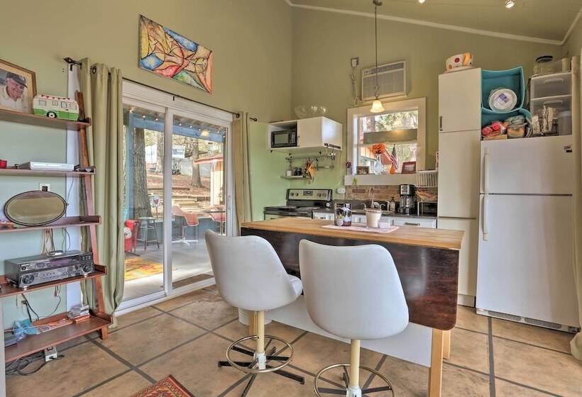 Lakeside Pleasure Island Cabin W/ Deck & Gas Grill