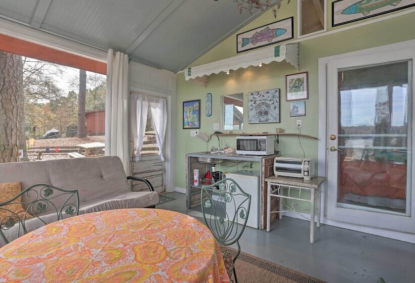 Lakeside Pleasure Island Cabin W/ Deck & Gas Grill