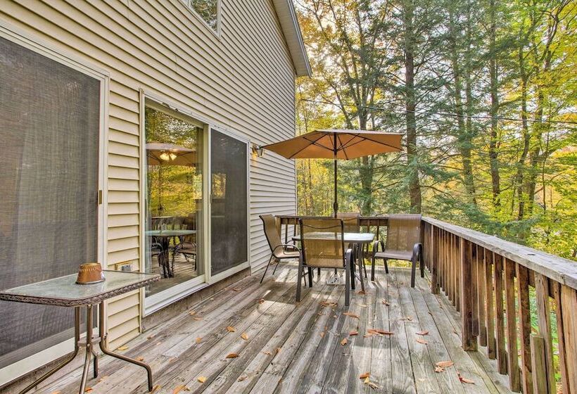 Pet Friendly Gilford Home: 3 Mi To Gunstock & Lake
