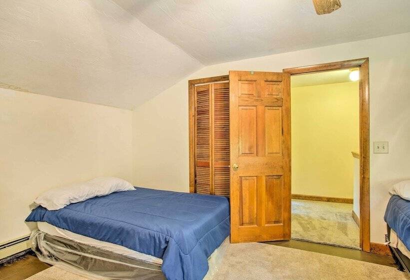 Pet Friendly Gilford Home: 3 Mi To Gunstock & Lake