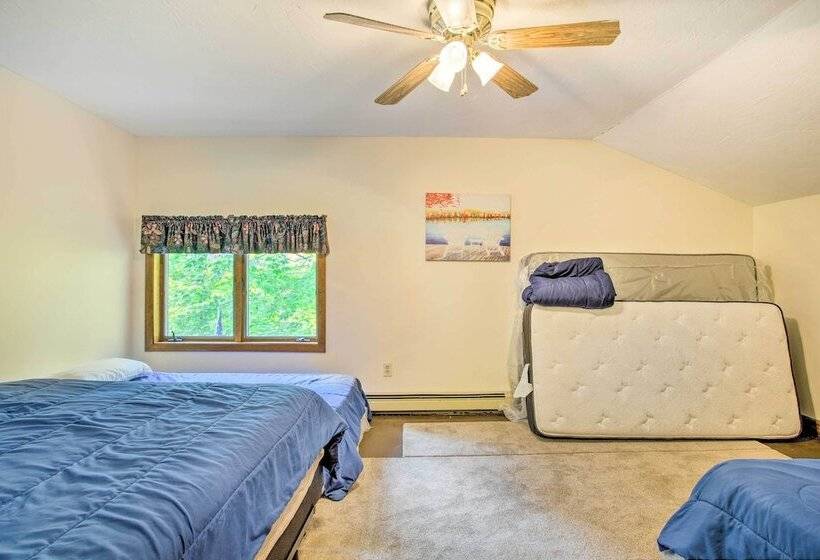 Pet Friendly Gilford Home: 3 Mi To Gunstock & Lake