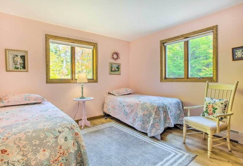 Pet Friendly Gilford Home: 3 Mi To Gunstock & Lake