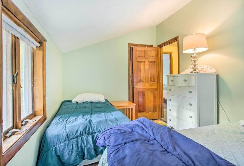 Pet Friendly Gilford Home: 3 Mi To Gunstock & Lake