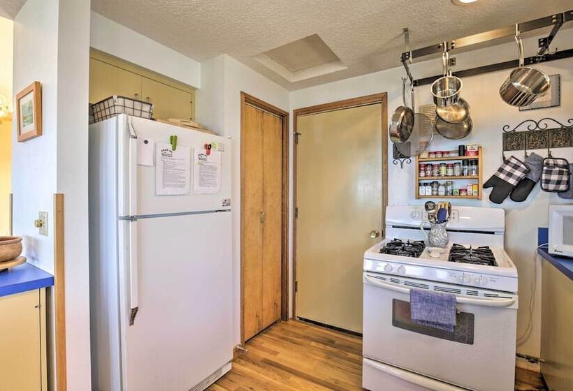 Oregon Coast Escape: Steps To Beach