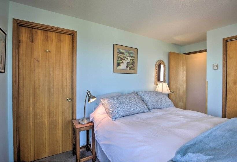 Oregon Coast Escape: Steps To Beach