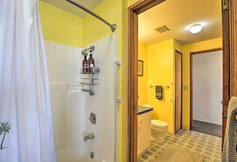 Oregon Coast Escape: Steps To Beach