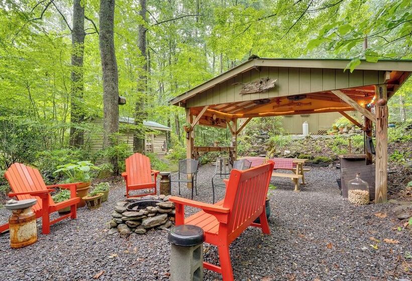 Lotsa Moose Lodge  Pisgah Forest Waterfall Cabin!