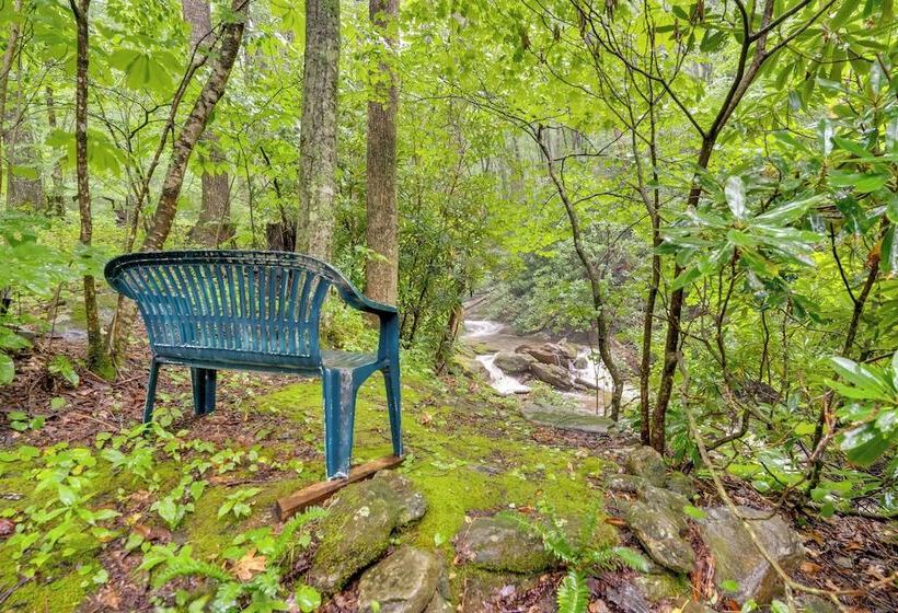 Lotsa Moose Lodge  Pisgah Forest Waterfall Cabin!