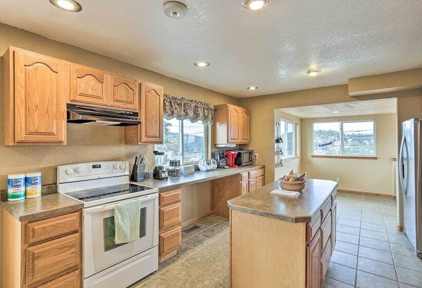 Lovely Black Hills Area Home: Covered Porch & Deck