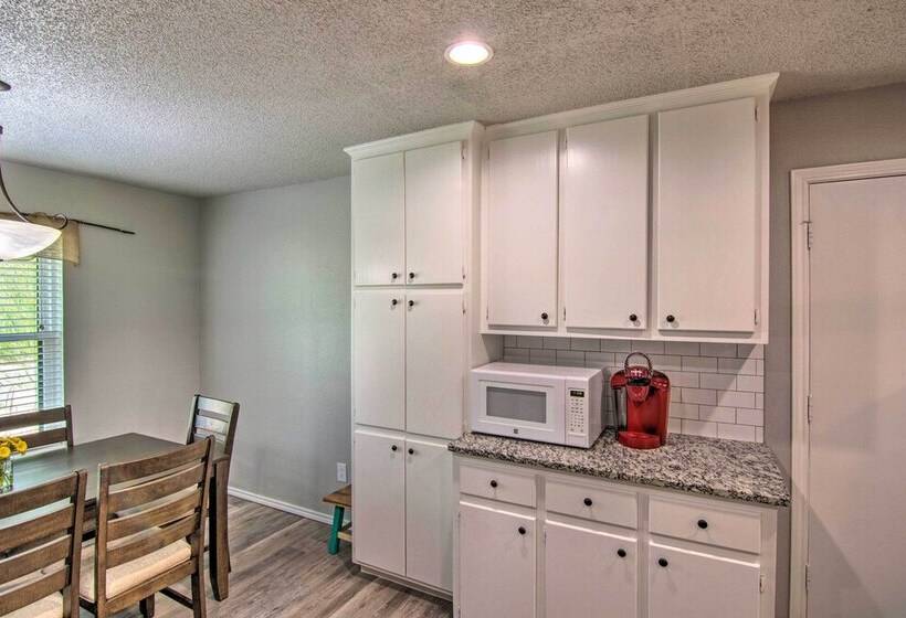 Lubbock Home W/ Backyard   6 Mi To Texas Tech