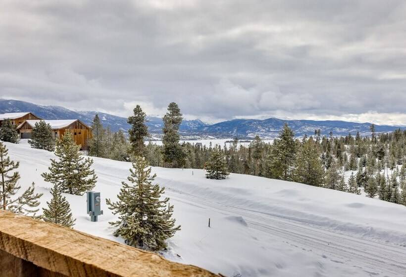 Luxe Grand Lake Cabin W/ Hot Tub & Lake Views!