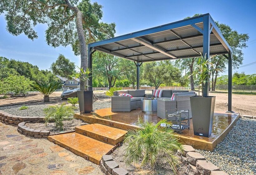 Luxe Granite Bay Home W/ Hot Tub, Fire Pits!