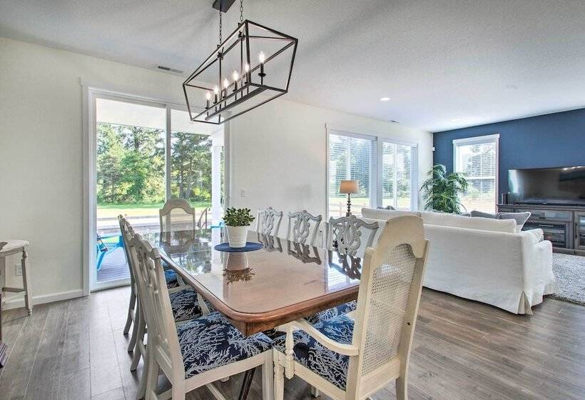 Luxury Home On Golf Course: Walk To The Beach!