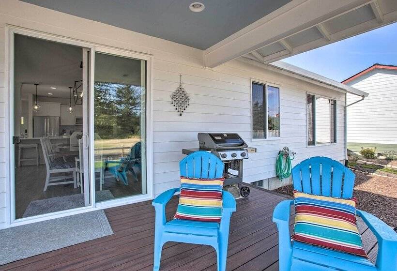 Luxury Home On Golf Course: Walk To The Beach!