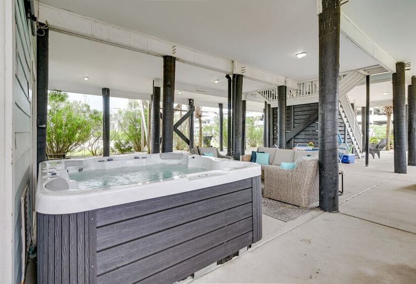 Luxury Home W/ Ocean View, Private Pool, & Hot Tub