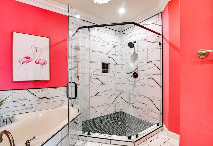 Luxury Home W/ Ocean View, Private Pool, & Hot Tub