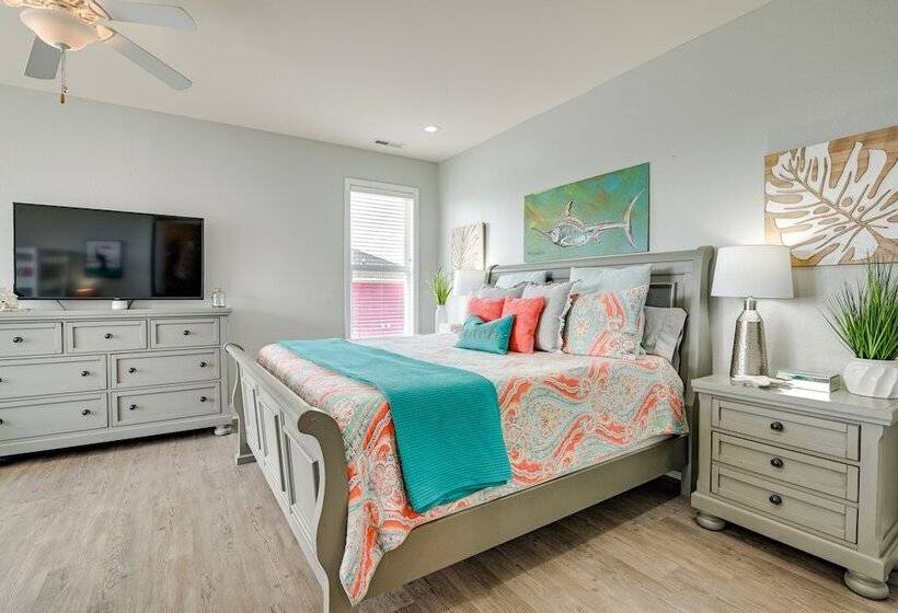 Luxury Home W/ Ocean View, Private Pool, & Hot Tub