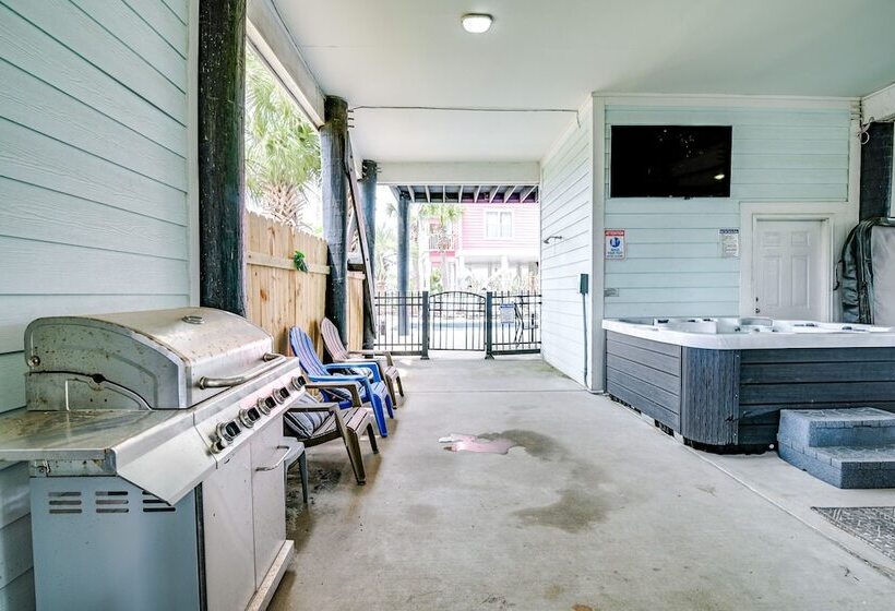 Luxury Home W/ Ocean View, Private Pool, & Hot Tub