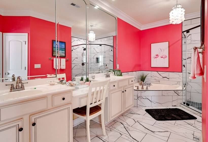 Luxury Home W/ Ocean View, Private Pool, & Hot Tub