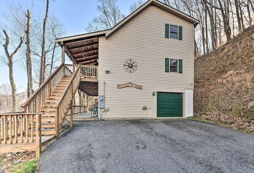 Maggie Valley Home W/ Mountain Views + Decks!