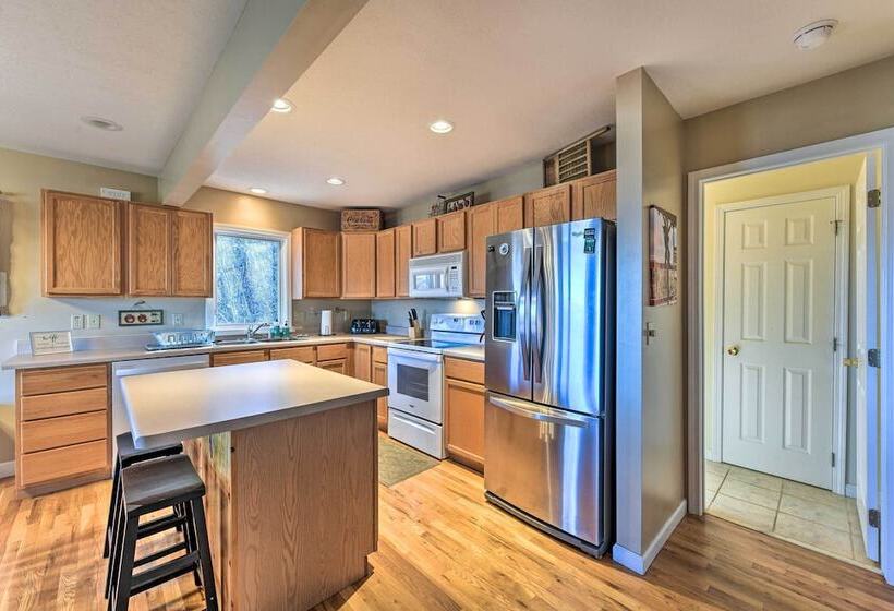 Maggie Valley Home W/ Mountain Views + Decks!