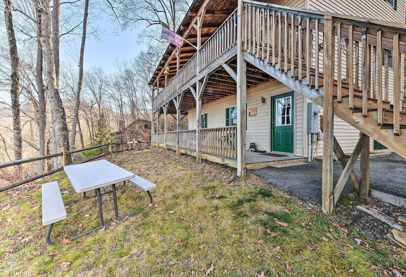 Maggie Valley Home W/ Mountain Views + Decks!