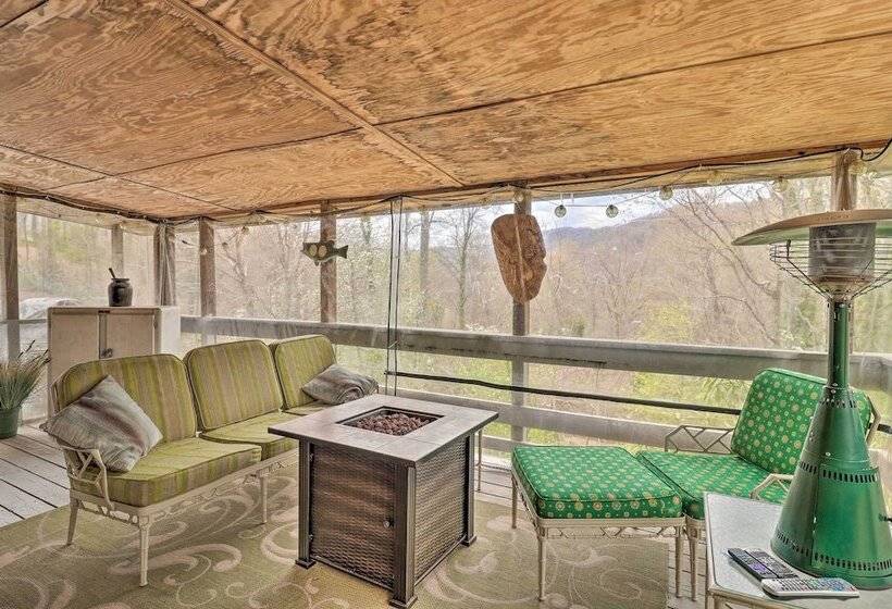 Maggie Valley Retreat With Hot Tub + Fire Pit!