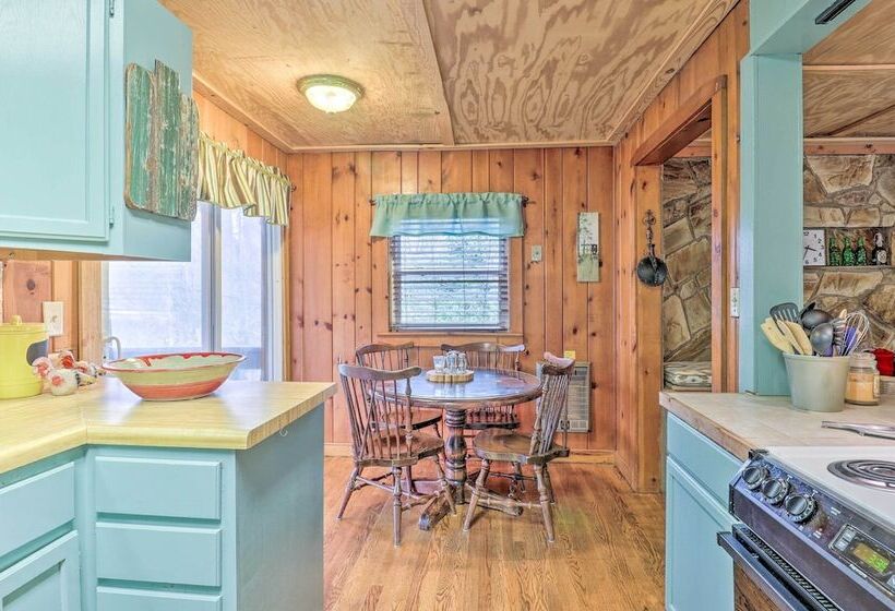 Maggie Valley Retreat With Hot Tub + Fire Pit!