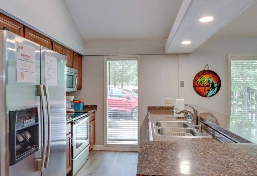 Fire Pit & Pool Access: Margaritaville Home!