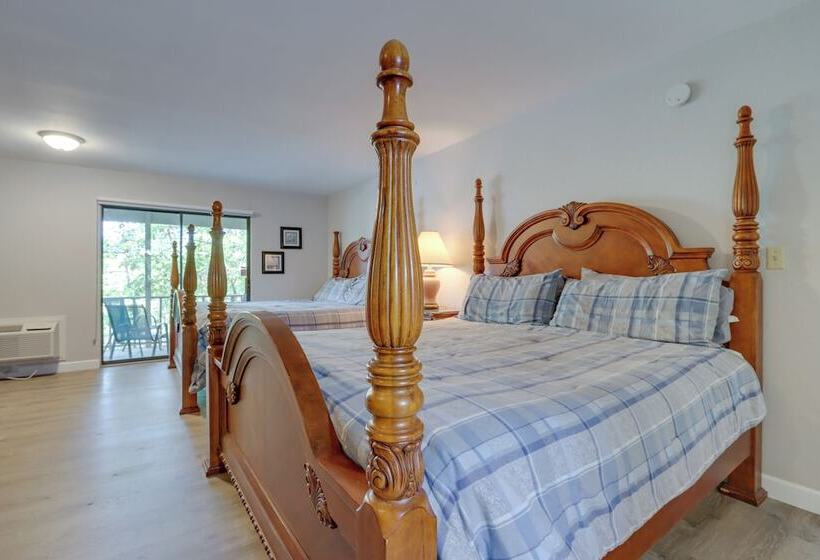 Fire Pit & Pool Access: Margaritaville Home!