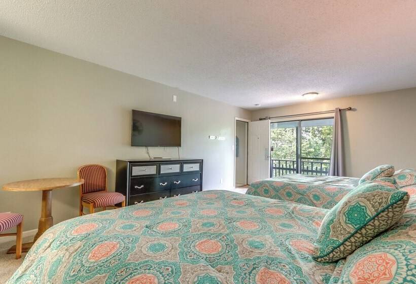 Hot Tub + Fire Pit: Margaritaville Resort Home!