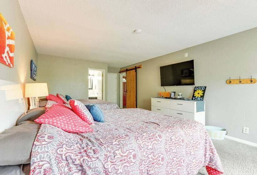 Hot Tub + Fire Pit: Margaritaville Resort Home!