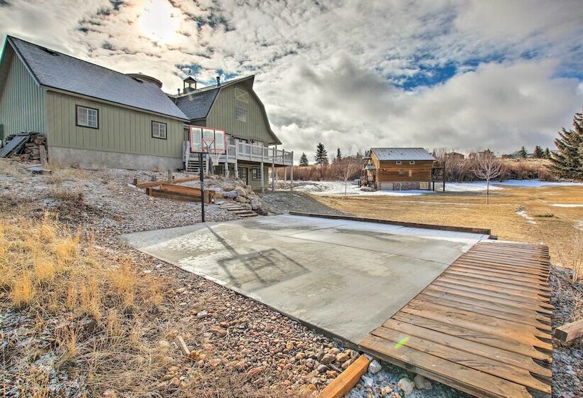 Massive Cabin W/ Game Room, 1 Mi To Bear Lake