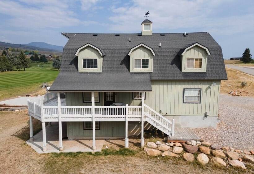 Massive Cabin W/ Game Room, 1 Mi To Bear Lake