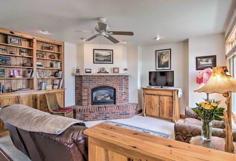 Mcniven S Rest  Guest House W/ Mtn Views!