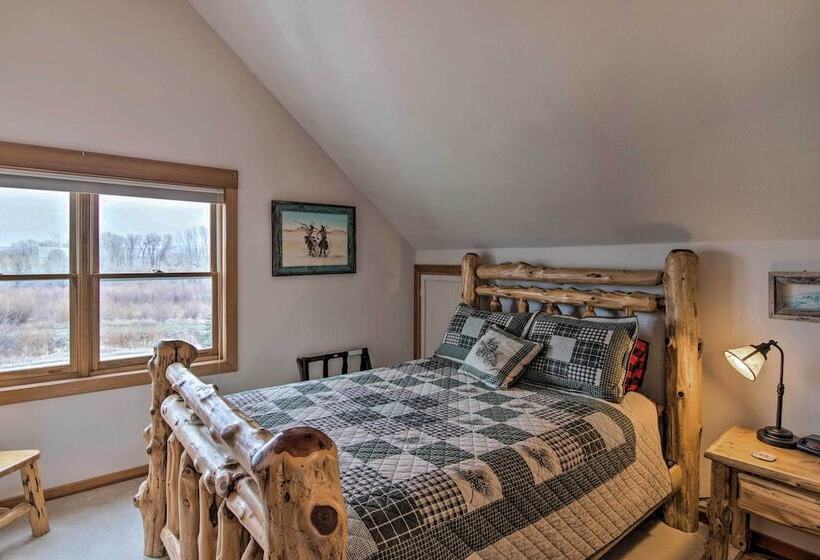 Mcniven S Rest  Guest House W/ Mtn Views!