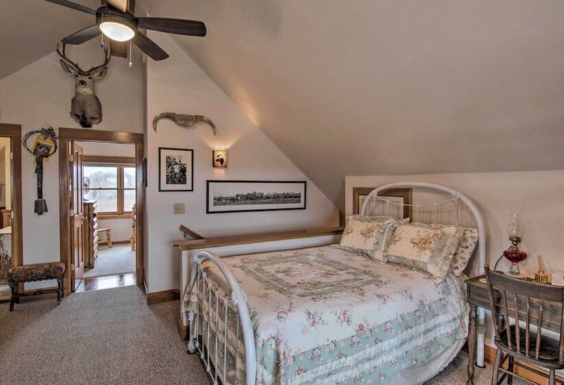 Mcniven S Rest  Guest House W/ Mtn Views!