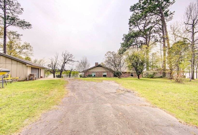 Mineola Lake House W/ Dock & Fire Pit!
