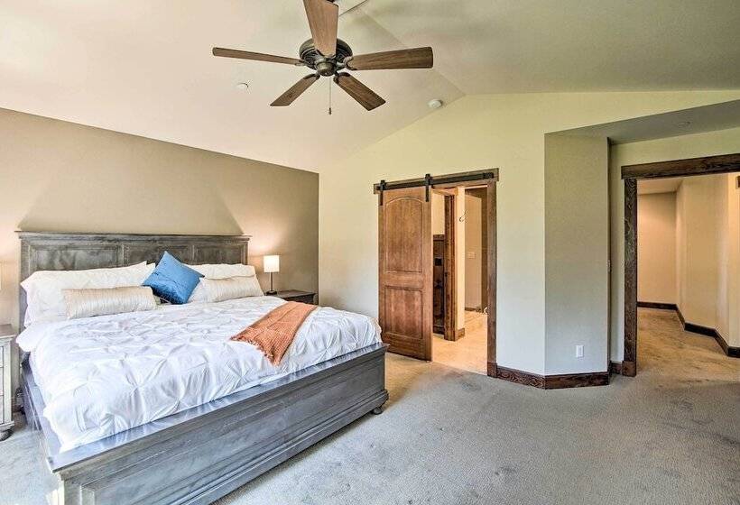 Modern Alpine Home On Prospector Golf Course!