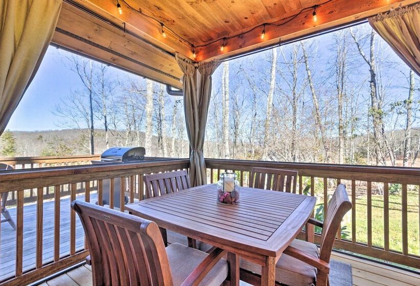 Modern Cabin W/ Deck, Grill & Chinquapin Amenities