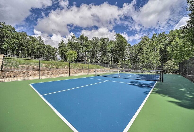 Modern Cabin W/ Deck, Grill & Chinquapin Amenities