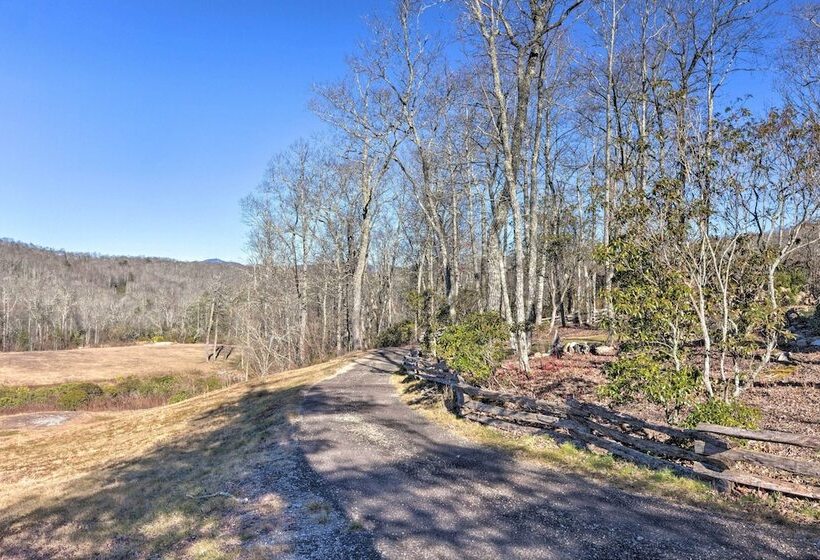 Modern Cabin W/ Deck, Grill & Chinquapin Amenities