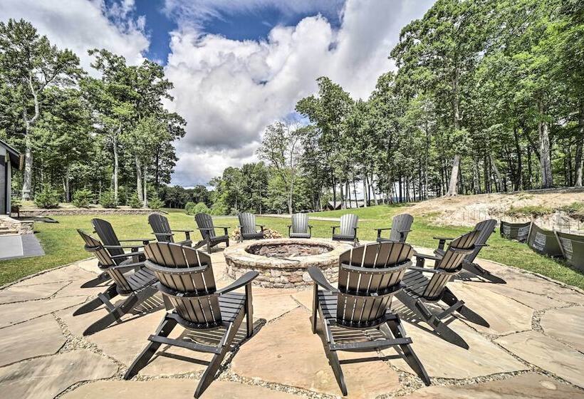 Modern Cabin W/ Deck, Grill & Chinquapin Amenities