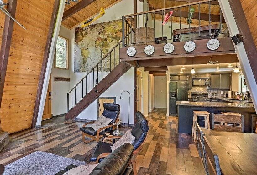 Chester Cabin W/ Deck   Walk To Lake + Golfing!